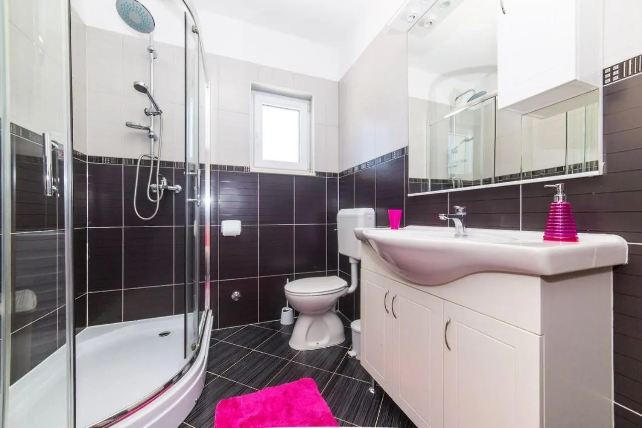 Holiday Home Anita With Pool Kastel Novi