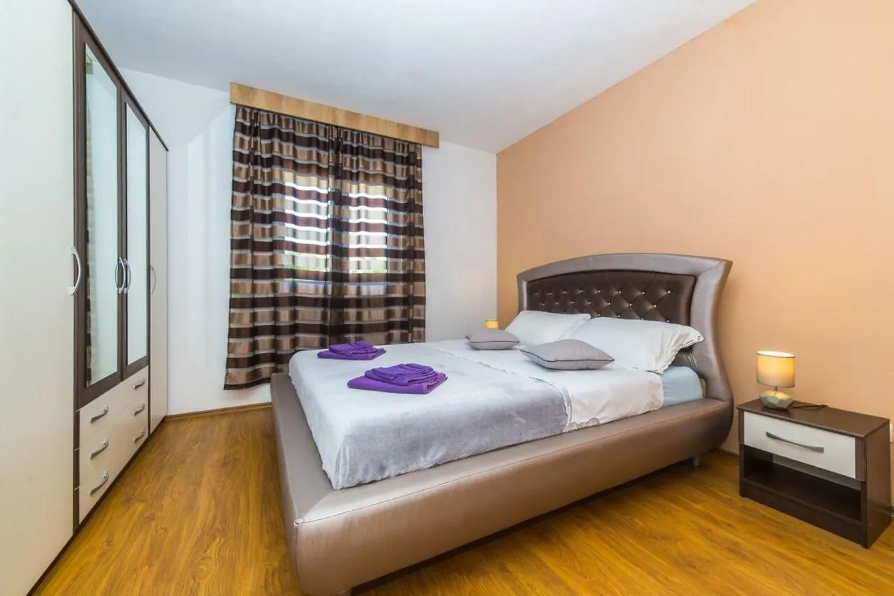 Holiday Home Anita With Pool Kastel Novi 0*,